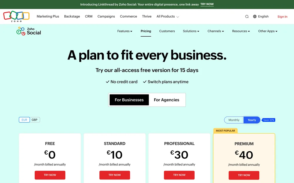 Zoho Social's plan comparison grid with Custom Scheduling dashed out in the Free column